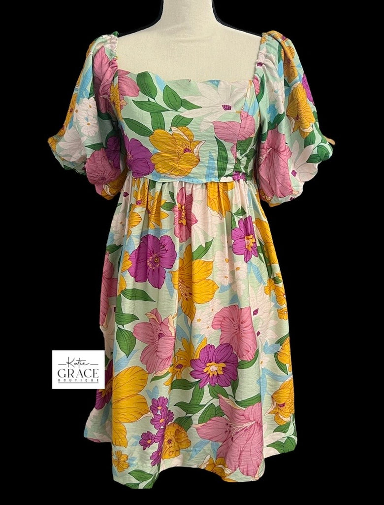 "Juliet" Scalloped Neckline - The Katie Grace Boutique